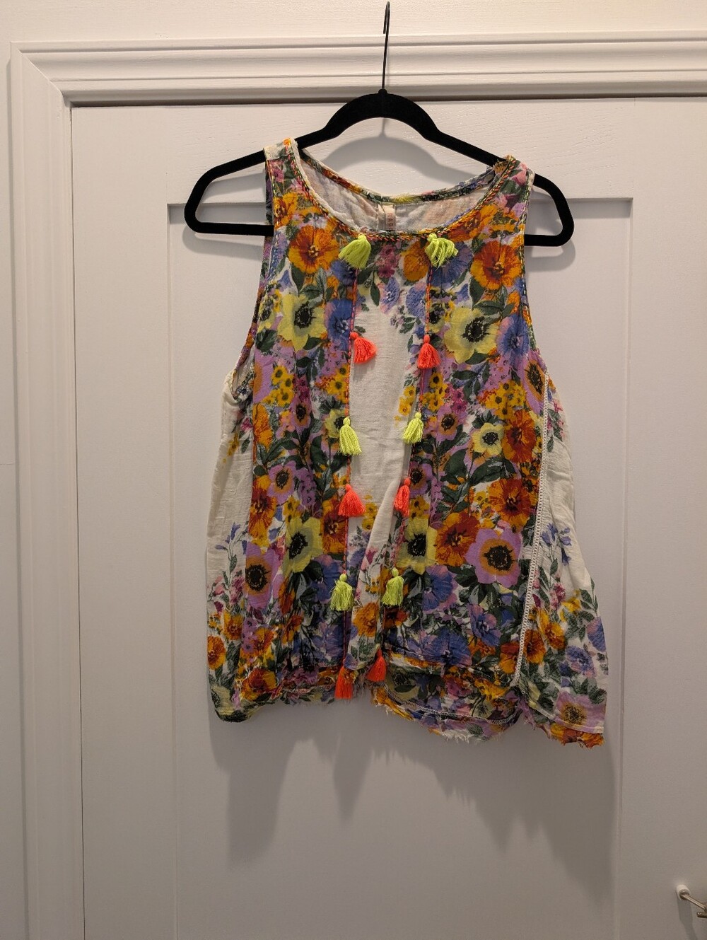 Anthropologie Floral Tassel Sleeveless Tank Top - White with Multicolor Flowers